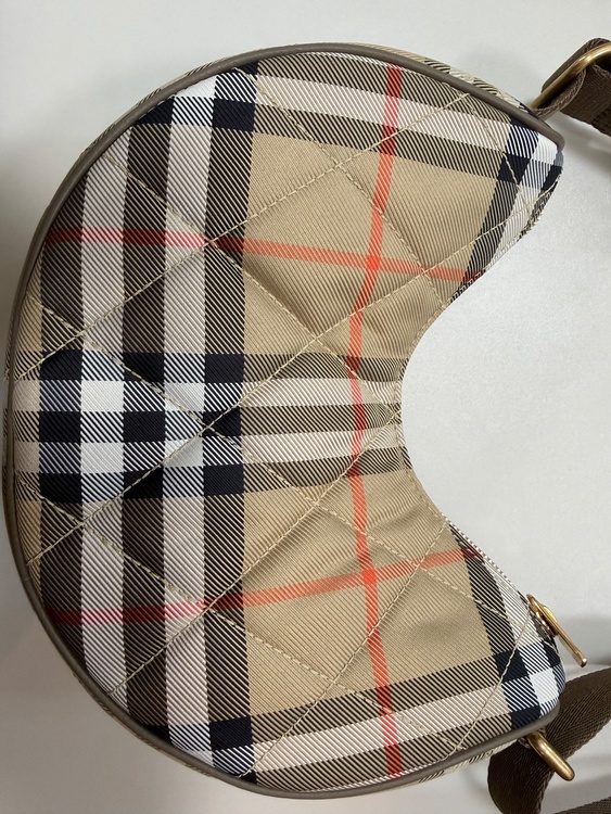 その他 バーバリー （ブランドバッグ）の商品画像 - 査定依頼日：2025年12月23日 - 最高査定価格：33,000円