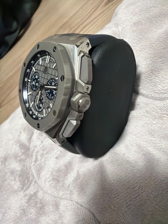 オーデマピゲ ロイヤルオークオフショア （高級時計）の商品画像 - 査定依頼日：2026年1月6日 - 最高査定価格：5,500,000円