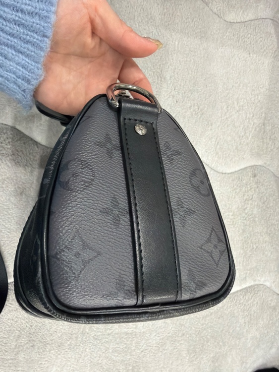 モノグラム・エクリプス キーポル・バンドリエール（ブランドバッグ）の商品画像 - 査定依頼日：2026年2月1日 - 最高査定価格：240,000円