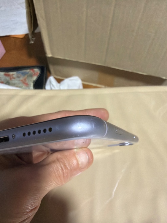 iPhone11 64GB au（スマホ）の商品画像 - 査定依頼日：2026年4月6日 - 最高査定価格：16,000円