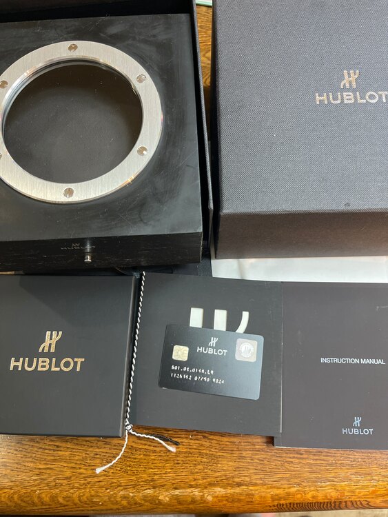 ウブロ ビックバン Ref.601.OX.0148LR（高級時計）の商品画像 - 査定依頼日：2025年1月20日 - 最高査定価格：1,500,000円