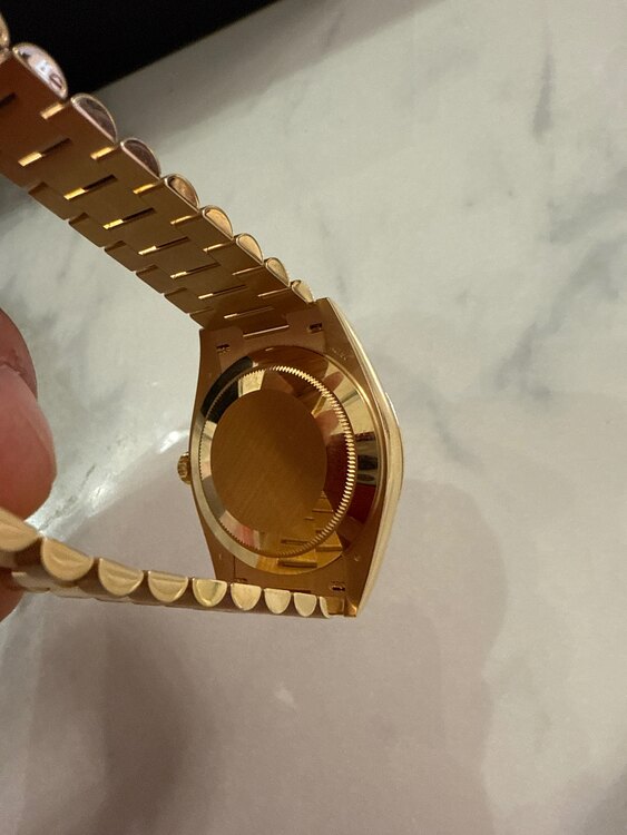 ロレックス デイデイト （高級時計）の商品画像 - 査定依頼日：2025年5月14日 - 最高査定価格：8,400,000円