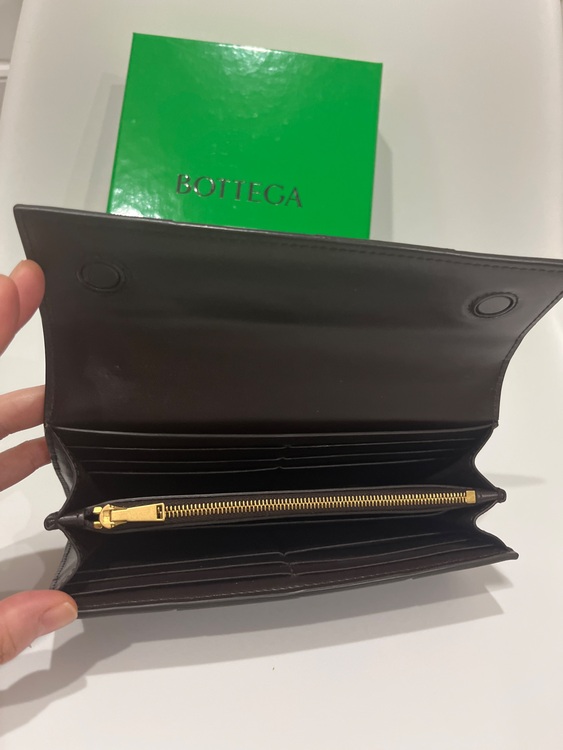 ボッテガ・ヴェネタ  （ブランドバッグ）の商品画像 - 査定依頼日：2025年7月1日 - 最高査定価格：35,000円