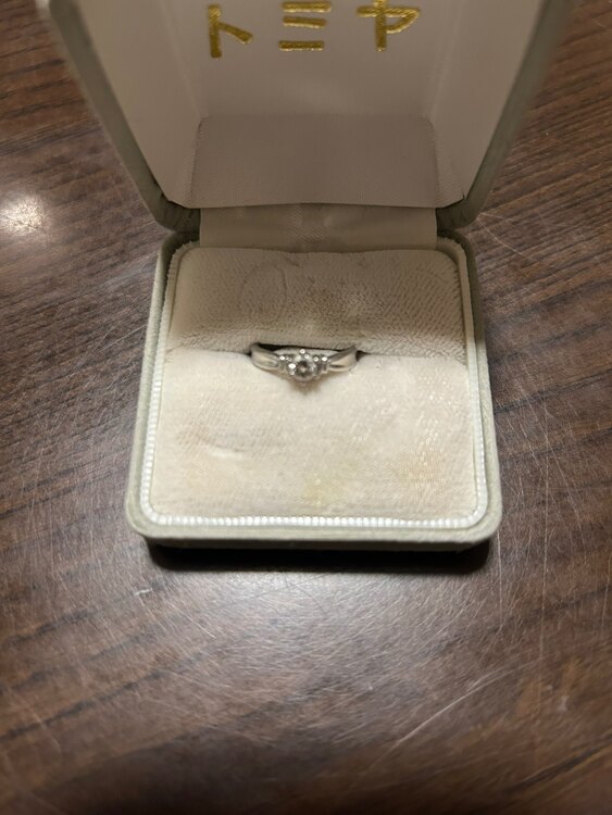 ダイヤモンド（宝石）の商品画像 - 査定依頼日：2025年4月2日 - 最高査定価格：40,000円