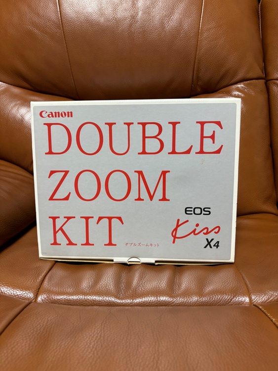 EOS kiss  X4 ダブルズームキット（カメラ）の商品画像 - 査定依頼日：2026年3月23日 - 最高査定価格：15,000円