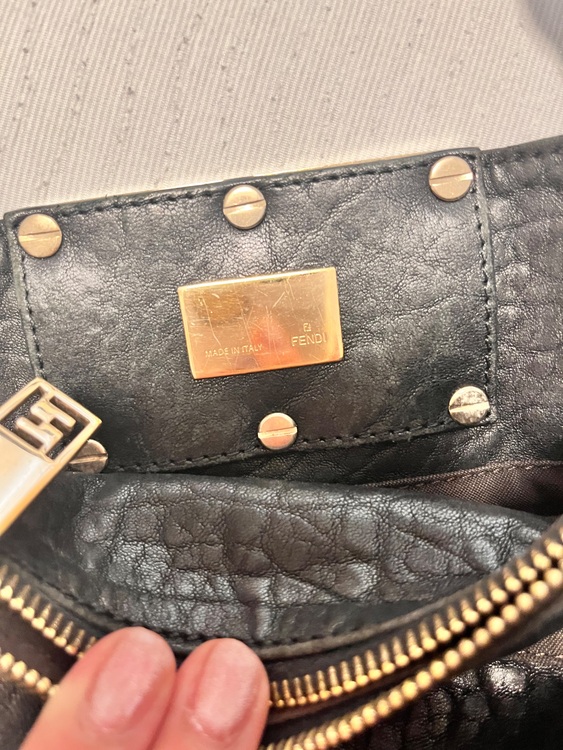 フェンディ  （ブランドバッグ）の商品画像 - 査定依頼日：2025年7月18日 - 最高査定価格：67,000円