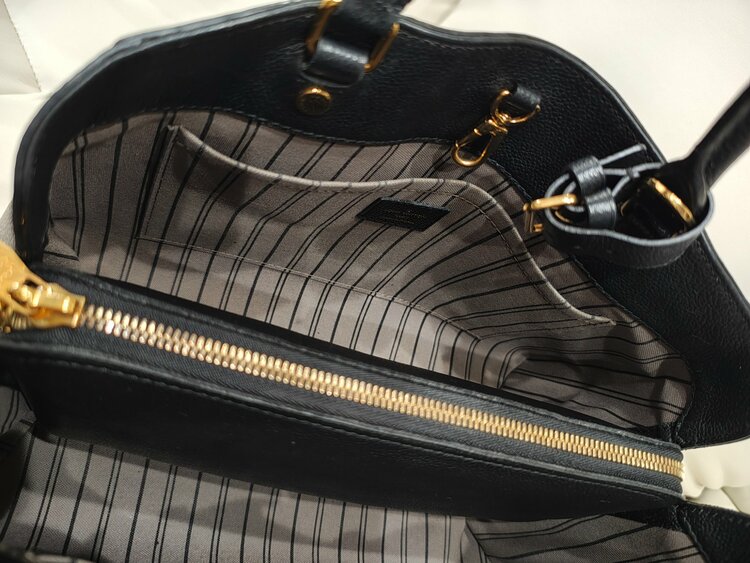 モンテーニュ（ブランドバッグ）の商品画像 - 査定依頼日：2026年4月20日 - 最高査定価格：135,000円