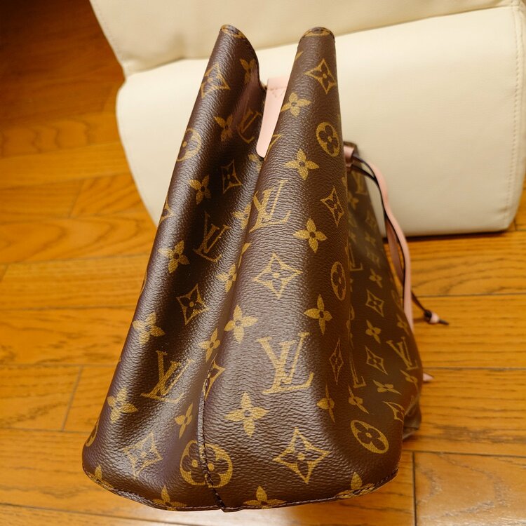 ネオノエ　ピンク（ブランドバッグ）の商品画像 - 査定依頼日：2026年8月17日 - 最高査定価格：215,000円