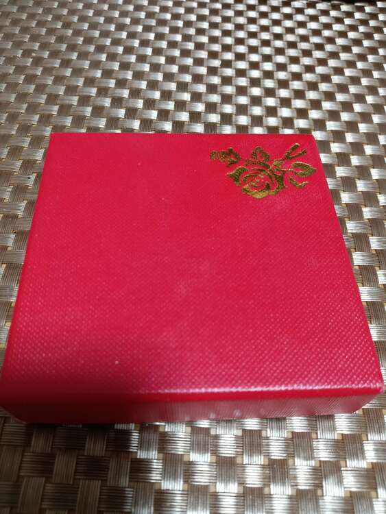 バングル（宝石）の商品画像 - 査定依頼日：2024年5月14日 - 最高査定価格：500円