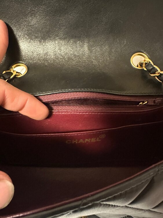 マトラッセダイアナフラップ（ブランドバッグ）の商品画像 - 査定依頼日：2025年3月31日 - 最高査定価格：350,000円