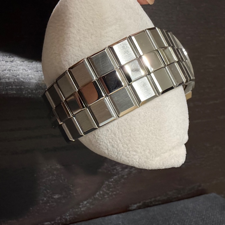 ショパール その他 （高級時計）の商品画像 - 査定依頼日：2026年3月21日 - 最高査定価格：1,500,000円