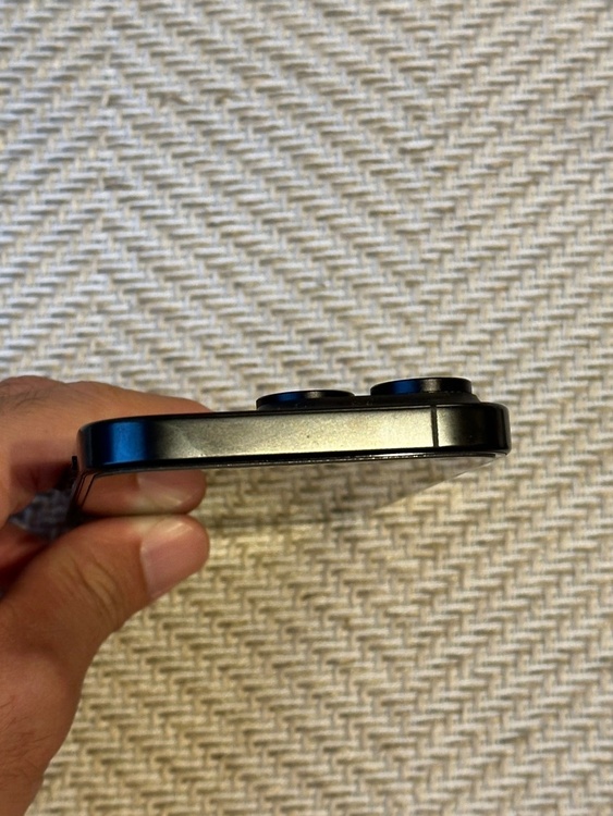 iPhone iPhone 16 Pro 128GB SIMフリー（スマホ）の商品画像 - 査定依頼日：2026年9月6日 - 最高査定価格：103,000円