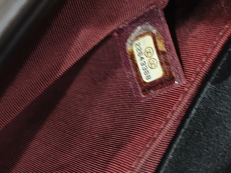 シェブロン　チェーンショルダー（ブランドバッグ）の商品画像 - 査定依頼日：2026年8月27日 - 最高査定価格：250,000円