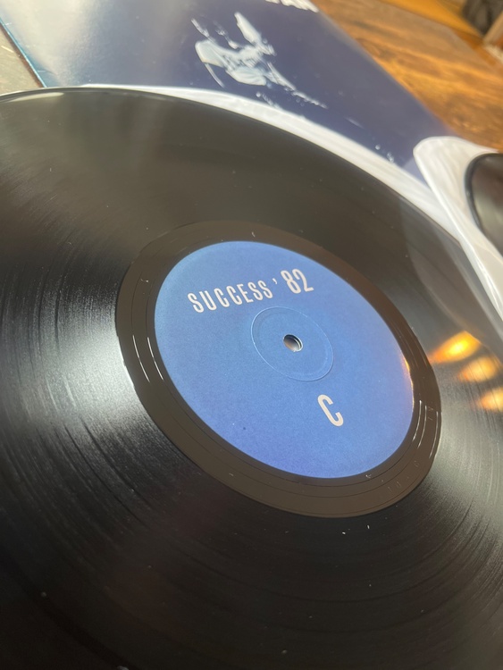 QUEEN LIVE IN JAPAN（レコード）の商品画像 - 査定依頼日：2026年9月20日 - 最高査定価格：10,000円