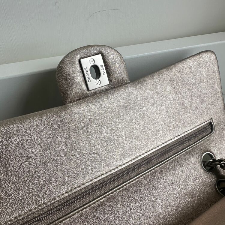 マトラッセ（ブランドバッグ）の商品画像 - 査定依頼日：2025年8月28日 - 最高査定価格：700,000円