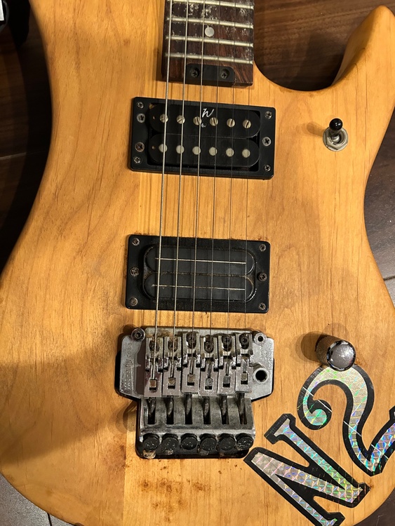 ワッシュバーン　ヌーノベッテンコートモデル　N2（ピアノ・楽器・PA機材）の商品画像 - 査定依頼日：2026年5月26日 - 最高査定価格：33,000円