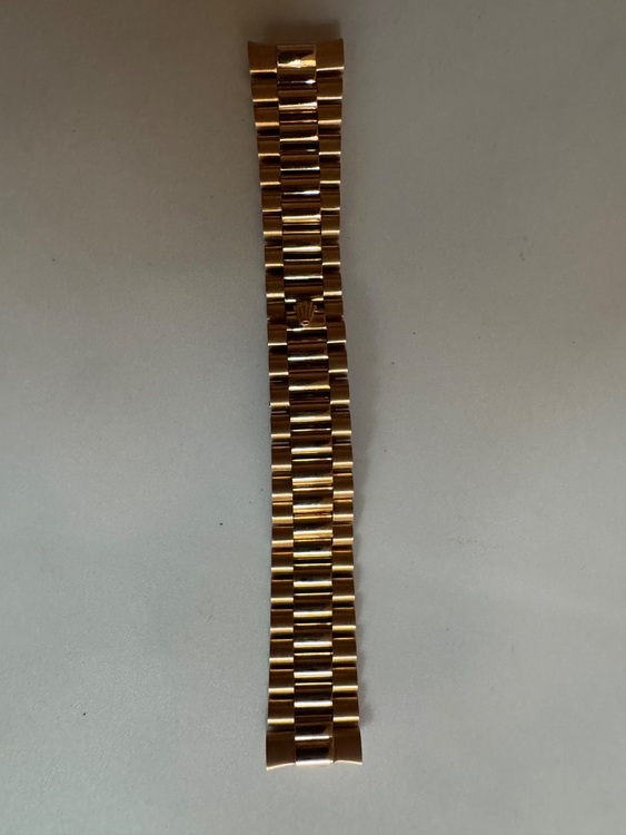 ブレスレット（高級時計）の商品画像 - 査定依頼日：2025年9月10日 - 最高査定価格：1,100,000円