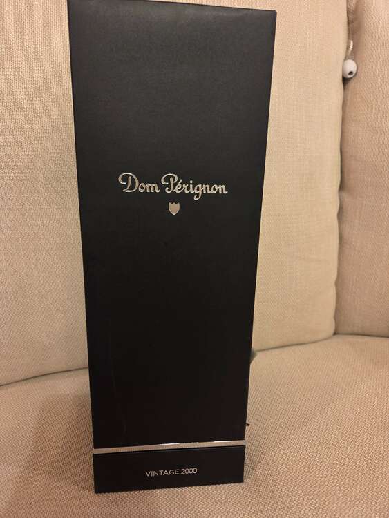 ドン・ペリニヨン　ヴィンテージ2000（お酒）の商品画像 - 査定依頼日：2025年3月20日 - 最高査定価格：20,000円