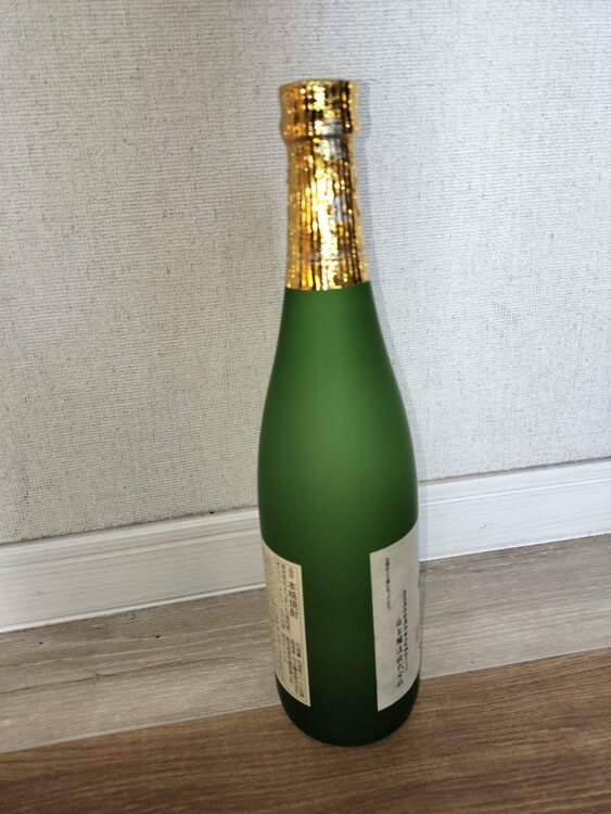 箱無し720ml（お酒）の商品画像 - 査定依頼日：2026年3月17日 - 最高査定価格：1,500円