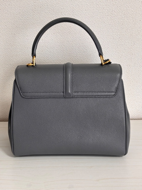 セリーヌ  （ブランドバッグ）の商品画像 - 査定依頼日：2026年4月21日 - 最高査定価格：150,000円