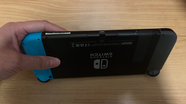 Nintendo switch HAC-001(01)（ゲーム機本体・ゲームソフト）の商品画像 - 査定依頼日：2025年5月18日 - 最高査定価格：13,000円