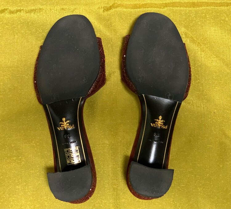 リボン・グリッターサンダル（古着・ファッション）の商品画像 - 査定依頼日：2025年2月24日 - 最高査定価格：5,000円