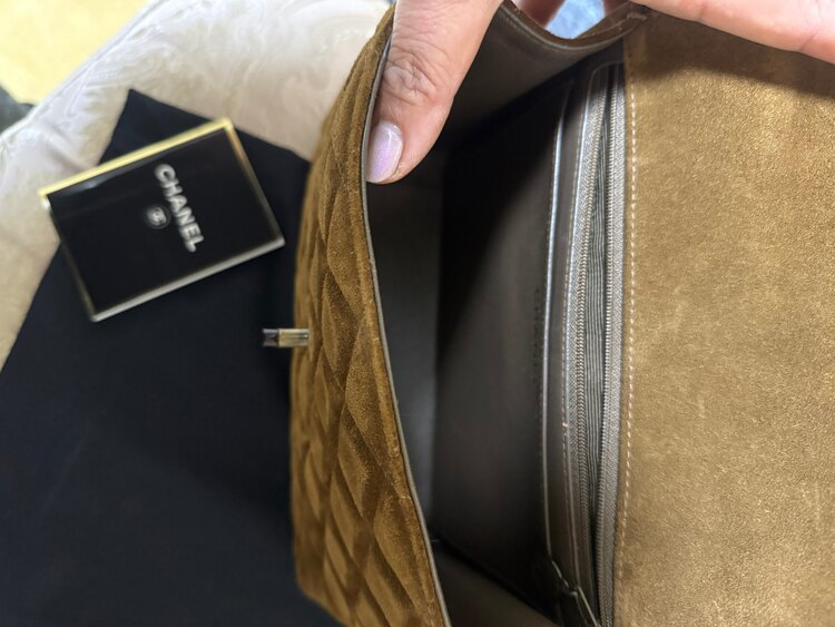 ショルダーバッグ（ブランドバッグ）の商品画像 - 査定依頼日：2025年1月15日 - 最高査定価格：160,000円