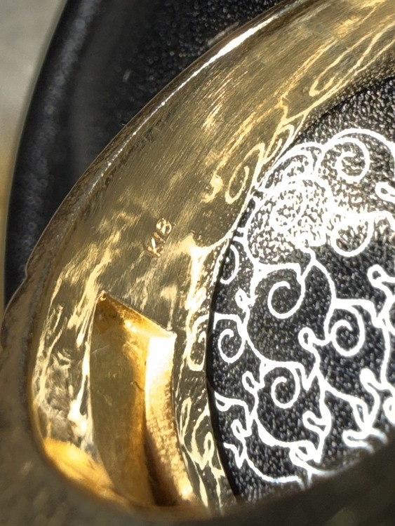 カルティエラブブレスとノーブランドk18とエメラルドリング（金・貴金属）の商品画像 - 査定依頼日：2026年4月2日 - 最高査定価格：2,000,000円