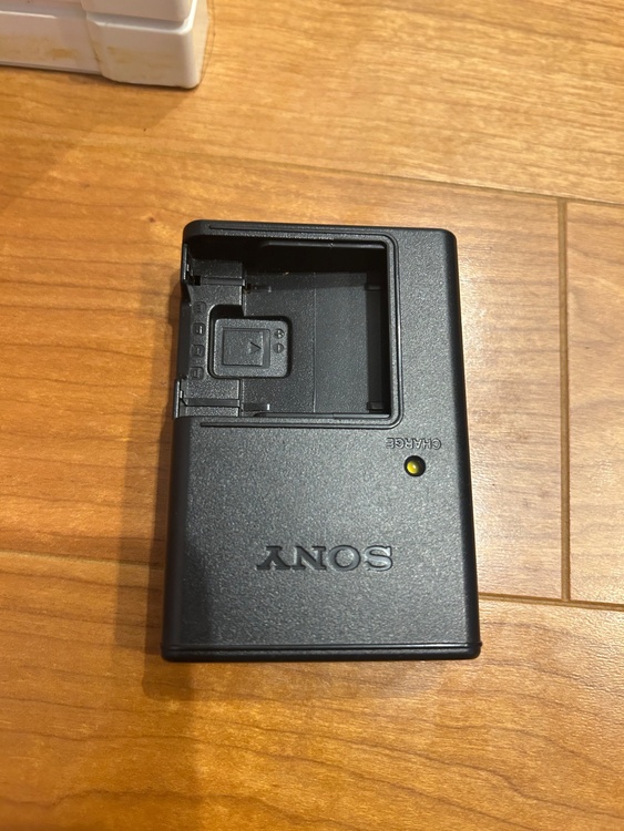 Sony Cybershot DSC-T77（カメラ）の商品画像 - 査定依頼日：2026年6月25日 - 最高査定価格：5,000円