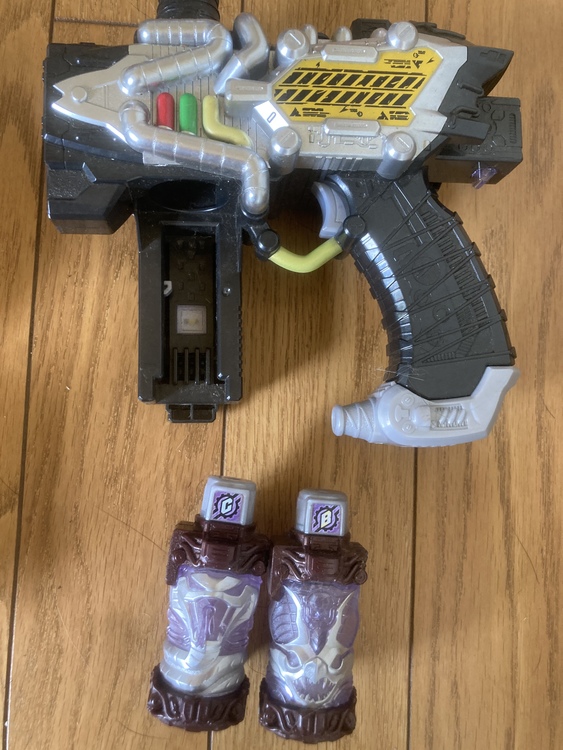 プレイステーション3 仮面ライダーグッズ等（ゲーム機本体・ゲームソフト）の商品画像 - 査定依頼日：2021年9月3日 - 最高査定価格：6,000円