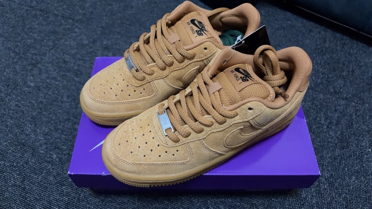 Nike SB Air Force 1 Low Flax　23㎝（古着・ファッション）の商品画像 - 査定依頼日：2026年7月6日 - 最高査定価格：7,000円