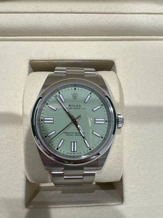 OYSTER PERPETUAL DATE（高級時計）の商品画像 - 査定依頼日：2026年3月12日 - 最高査定価格：1,850,000円