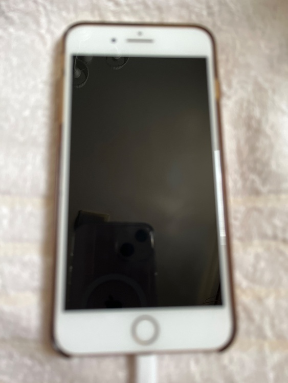 iPhone8 Plus 256GB SIMフリー（スマホ）の商品画像 - 査定依頼日：2026年5月4日 - 最高査定価格：9,000円