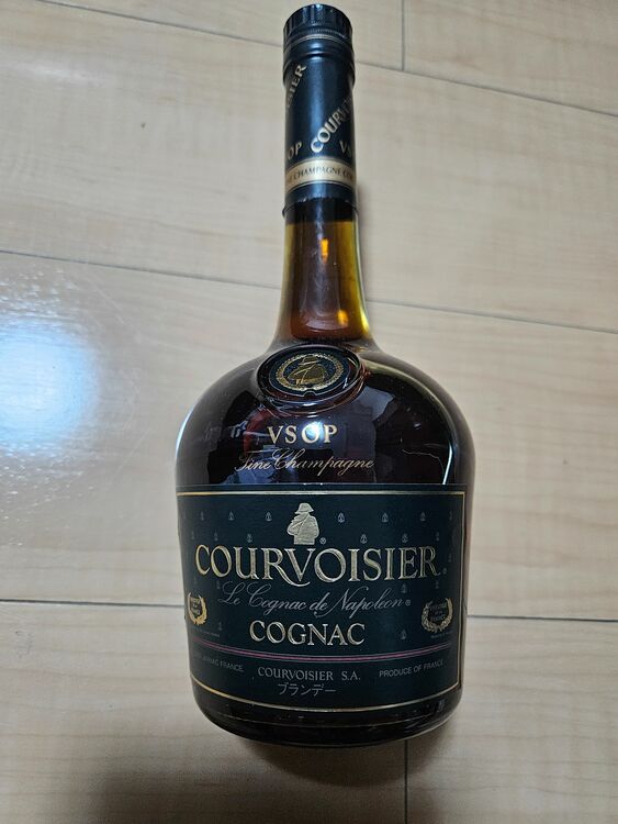 クルボアジエ VSOP COURVOISIER コニャック（お酒）の商品画像 - 査定依頼日：2025年7月3日 - 最高査定価格：1,500円
