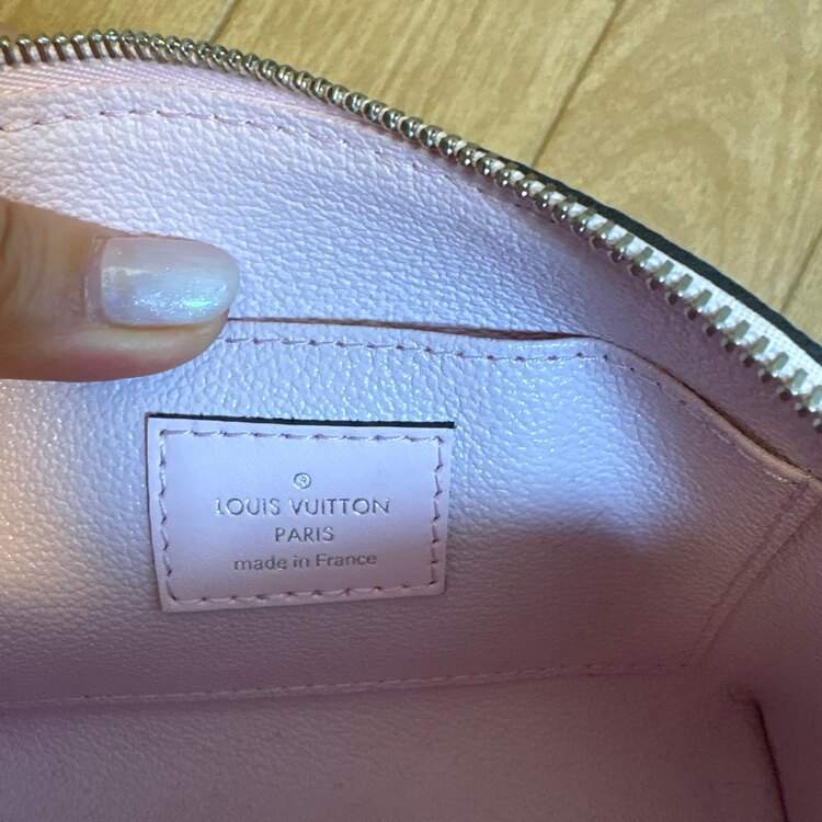エスカル　ポーチ　ルイヴィトン　ポシェット・コスメティック PM（ブランド財布・小物）の商品画像 - 査定依頼日：2025年4月19日 - 最高査定価格：40,000円