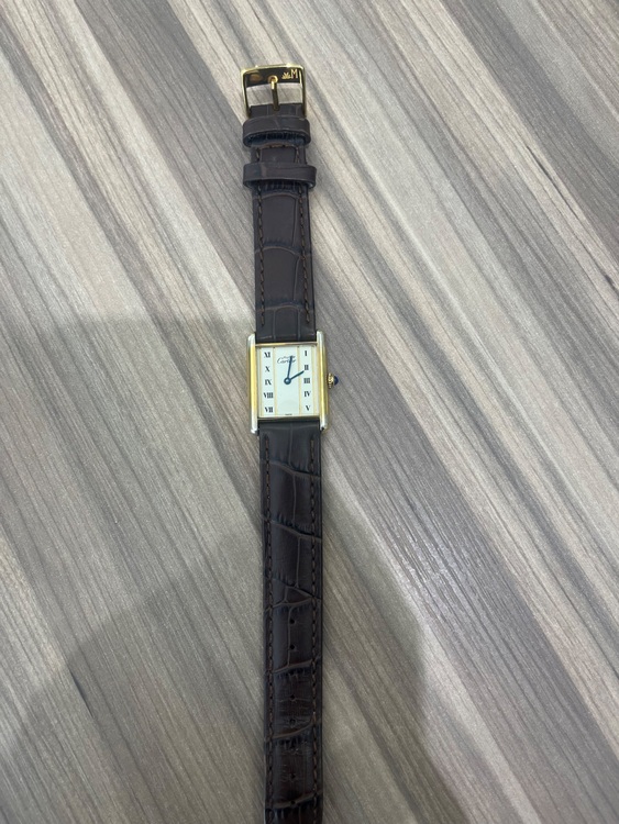 カルティエタンク　LMサイズ　縦ローマン（高級時計）の商品画像 - 査定依頼日：2025年10月27日 - 最高査定価格：220,000円