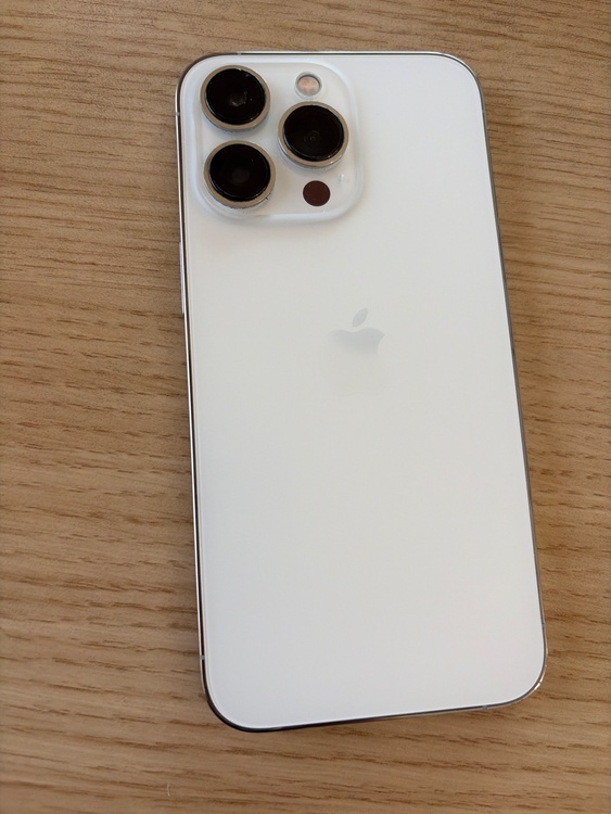 iPhone13pro（スマホ）の商品画像 - 査定依頼日：2026年5月8日 - 最高査定価格：49,000円