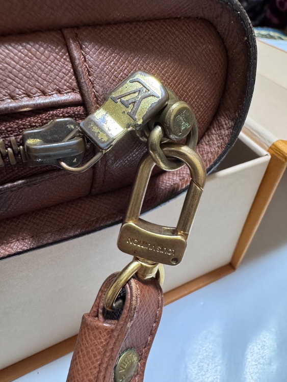 ルイヴィトン モノグラム セカンドバッグ ポーチ クラッチバッグ（ブランドバッグ）の商品画像 - 査定依頼日：2026年3月17日 - 最高査定価格：45,000円