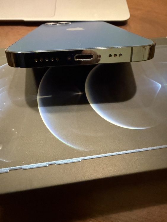 iPhone 12 Pro 128GB SIMフリー（スマホ）の商品画像 - 査定依頼日：2026年3月2日 - 最高査定価格：28,000円