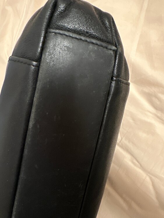 トゥミ　ビジネスバッグ（ブランドバッグ）の商品画像 - 査定依頼日：2025年3月9日 - 最高査定価格：5,500円