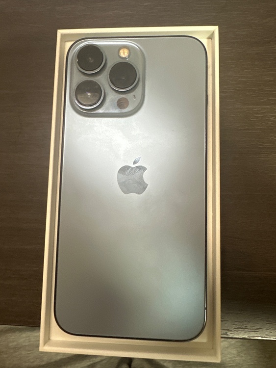 iPhone 13 Pro 128GB docomo（スマホ）の商品画像 - 査定依頼日：2026年2月27日 - 最高査定価格：28,000円