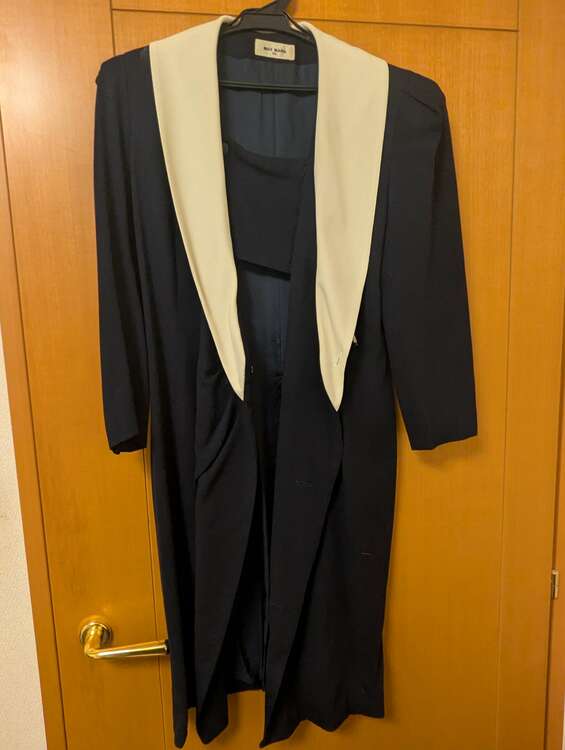 レディースコート（古着・ファッション）の商品画像 - 査定依頼日：2025年1月30日 - 最高査定価格：8,000円