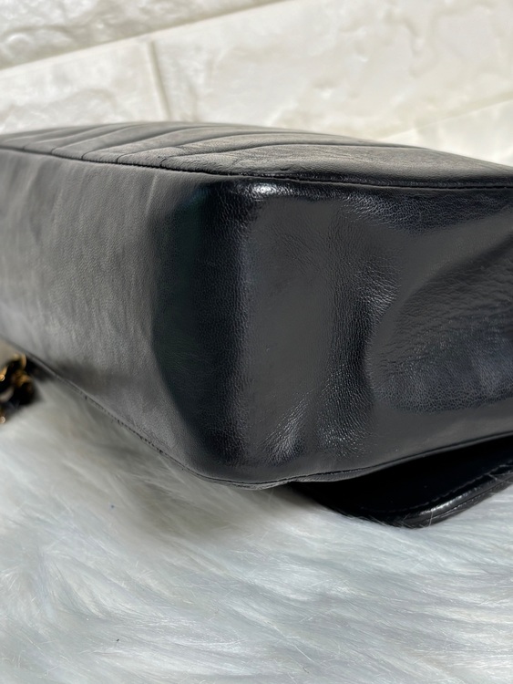 シャネル　マドモアゼルチェーンショルダーバッグ　ラムスキン　ブラック　ゴールド金（ブランドバッグ）の商品画像 - 査定依頼日：2025年7月10日 - 最高査定価格：400,000円