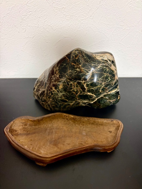 鑑賞石（美術品・骨董品）の商品画像 - 査定依頼日：2026年4月13日 - 最高査定価格：1,000円