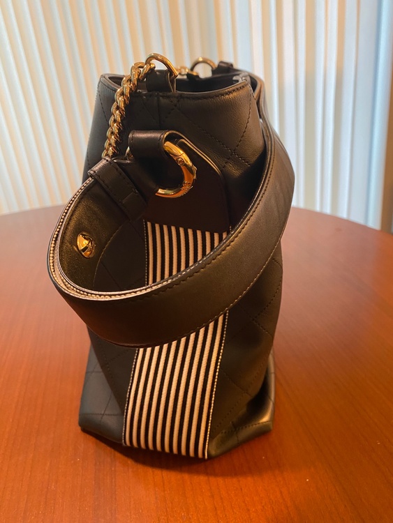 CHANEL バケットバッグ（ブランドバッグ）の商品画像 - 査定依頼日：2026年3月9日 - 最高査定価格：400,000円