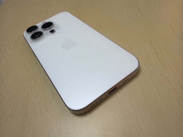 iPhone15pro SIMフリー（スマホ）の商品画像 - 査定依頼日：2026年2月3日 - 最高査定価格：83,000円