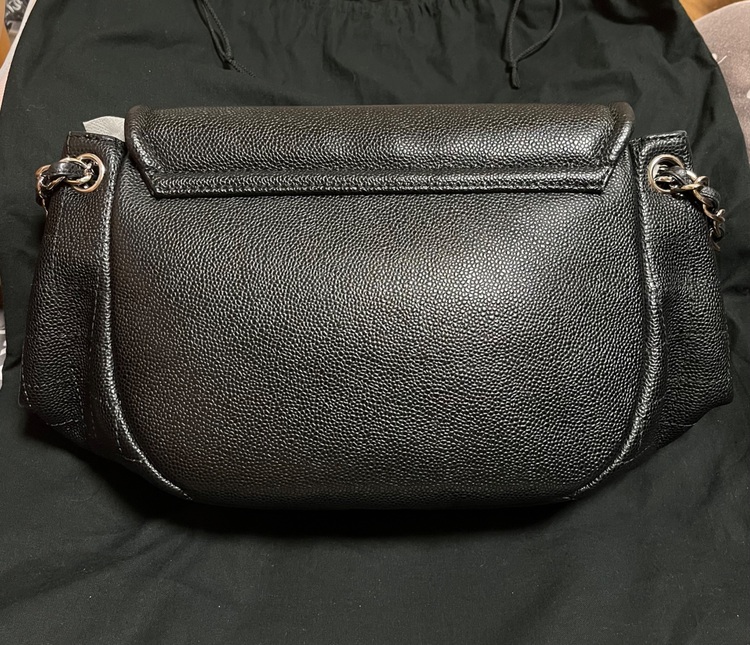 シャネル ハーフムーン チェーンショルダーバッグ（ブランドバッグ）の商品画像 - 査定依頼日：2025年9月3日 - 最高査定価格：260,000円