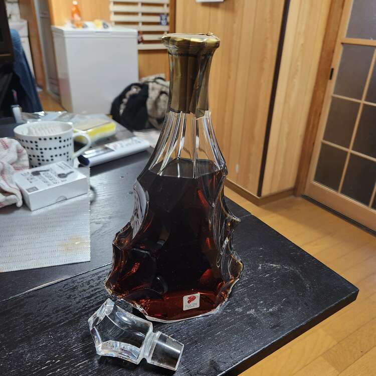 ブランデー カミュ （お酒）の商品画像 - 査定依頼日：2024年12月23日 - 最高査定価格：42,000円