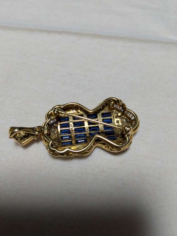 ブローチ（宝石）の商品画像 - 査定依頼日：2025年5月31日 - 最高査定価格：300,000円