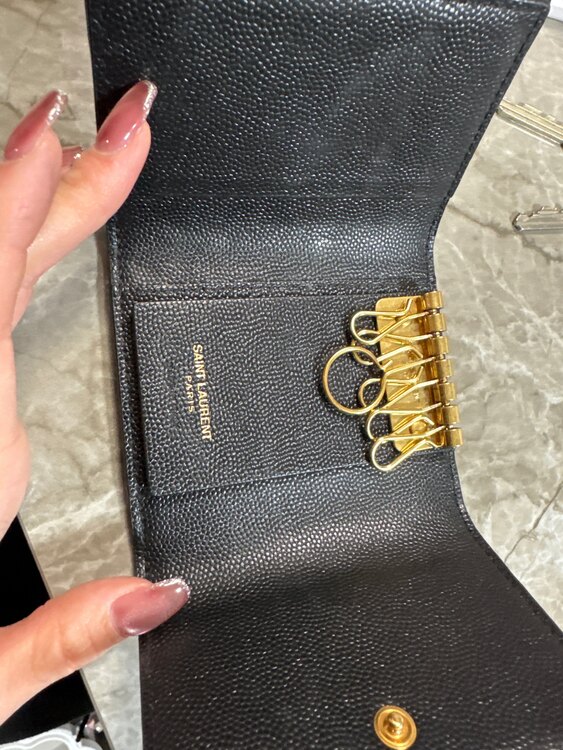 レザーキーケース　モノグラム（ブランド財布・小物）の商品画像 - 査定依頼日：2025年4月2日 - 最高査定価格：10,000円